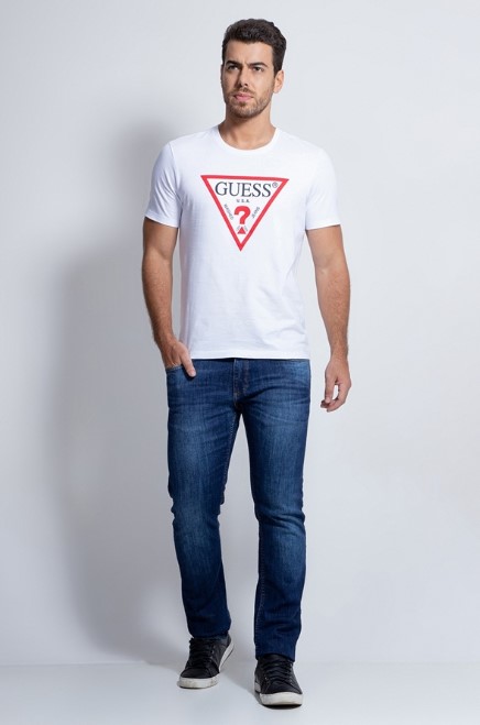 T-SHIRT TRIANGULO TRADICIONAL GUESS